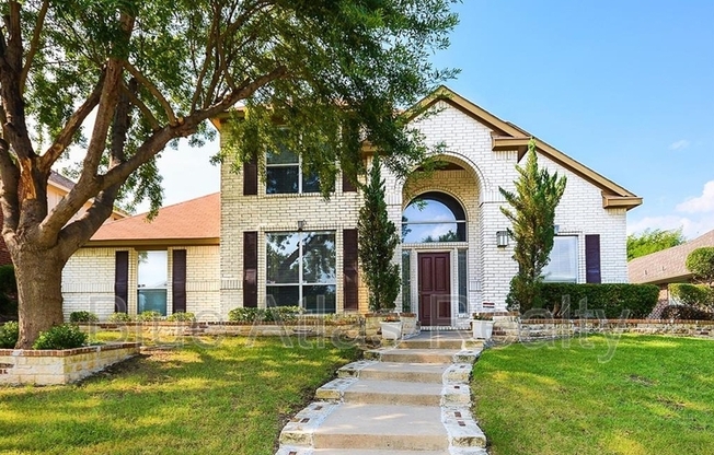 2420 ELM LEAF LN