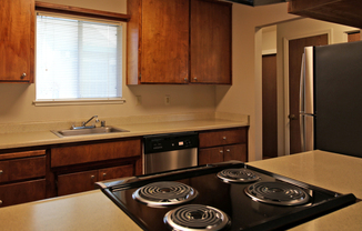 2 beds, 1 bath, $1,675, Unit 10