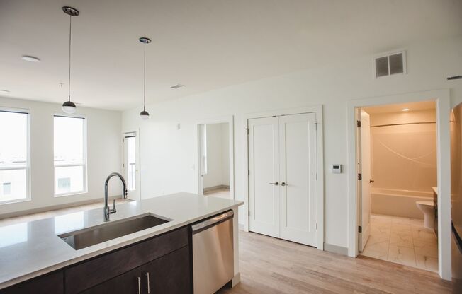 1 bed, 1 bath, 648 sqft, $1,595, Unit APT 404