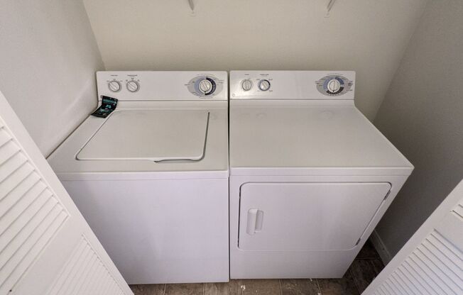 1 bed, 1 bath, $1,250, Unit # 2296