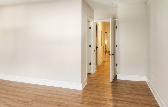 216 W 9th 6647 Landlord (9th St Holding Co)