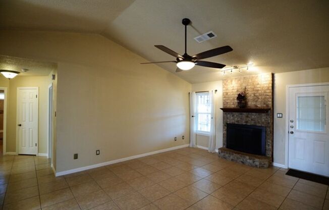 3 beds, 2 baths, $1,450