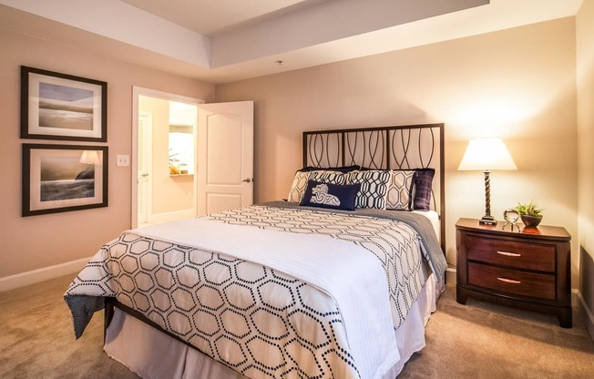 Large Guest Bedrooms at Windsor at Midtown, 222 14th Street NE, Atlanta