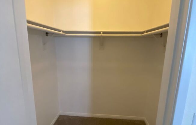 2 beds, 2 baths, 940 sqft, $1,275, Unit Gary Ave #2033 Bldg 9