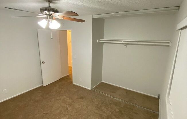 2 beds, 1 bath, $1,495, Unit B