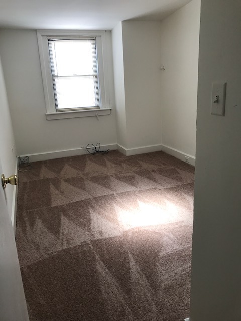 2 beds, 1 bath, 900 sqft, $1,399, Unit 46-4