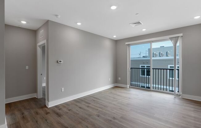 1 bed, 1 bath, 750 sqft, $1,600, Unit 201