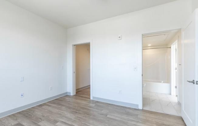 1 bed, 1 bath, 694 sqft, $1,595, Unit APT 408