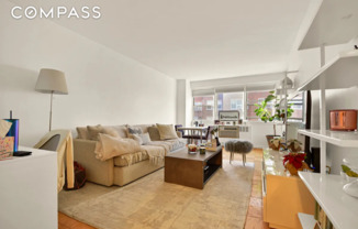 245 E 35 ST