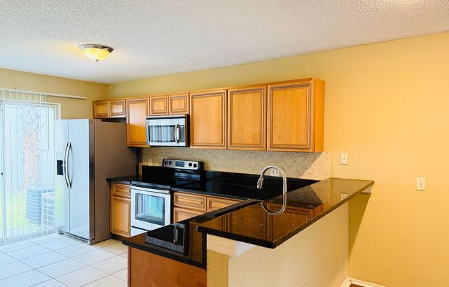 2 beds 2 baths - 1st floor condo for rent