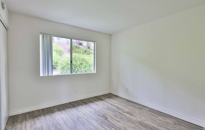 2 Bedroom 2 Bathroom in Spring Valley!