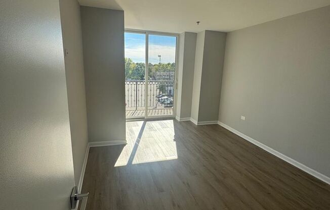 1 bed, 1 bath, 550 sqft, $1,350, Unit 401