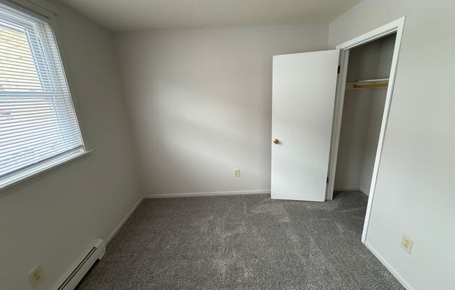 2 beds, 1 bath, 564 sqft, $895, Unit 0016