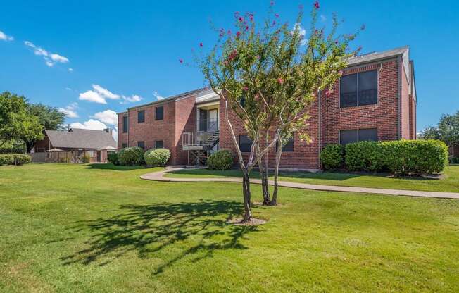 Apartment Exterior | Rustic Oaks | Wylie TX