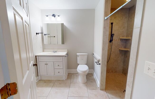 4 beds, 2.5 baths, $2,100