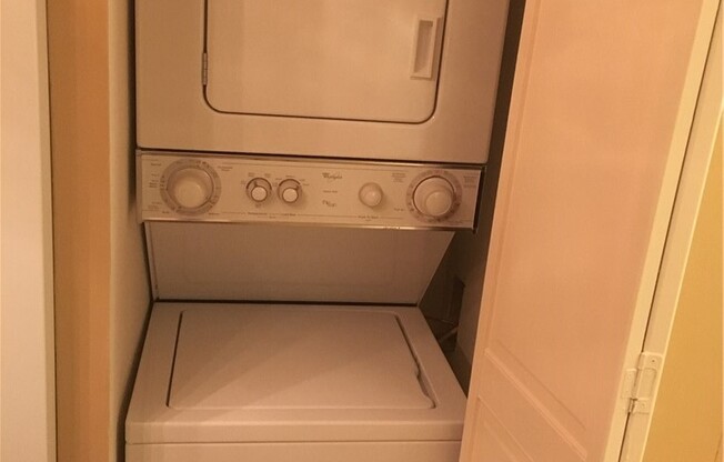 2 beds, 2.5 baths, 1,368 sqft, $2,980, Unit 506