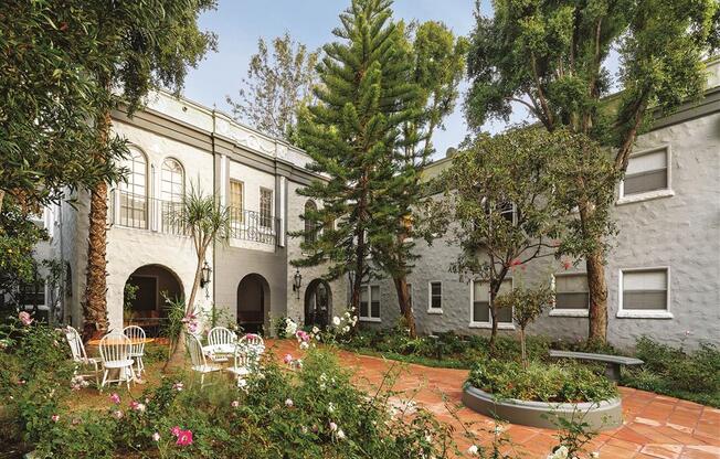 side view of courtyard