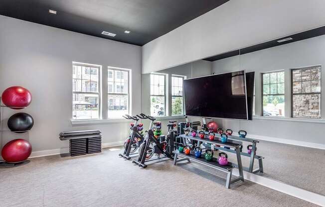 Virtual training and yoga/Pilates zone