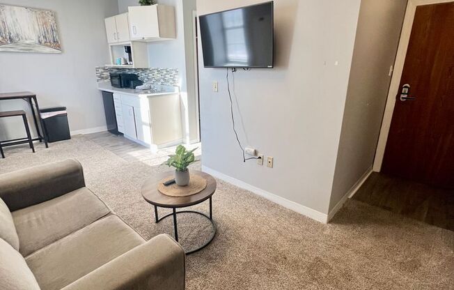 1232 Maumee #4