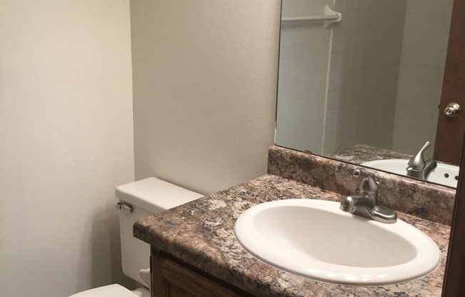 2 beds, 1 bath, 950 sqft, $1,675, Unit 7709CA