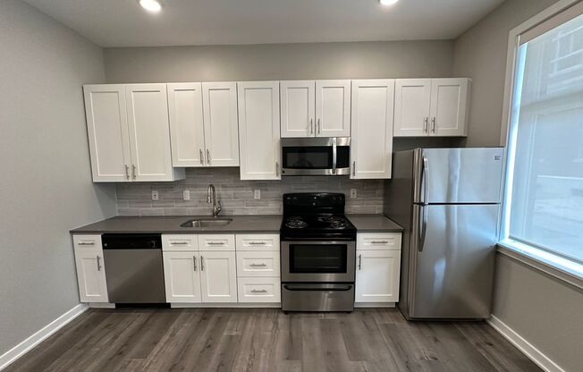 Studio, 1 bath, 445 sqft, $1,285, Unit 1D