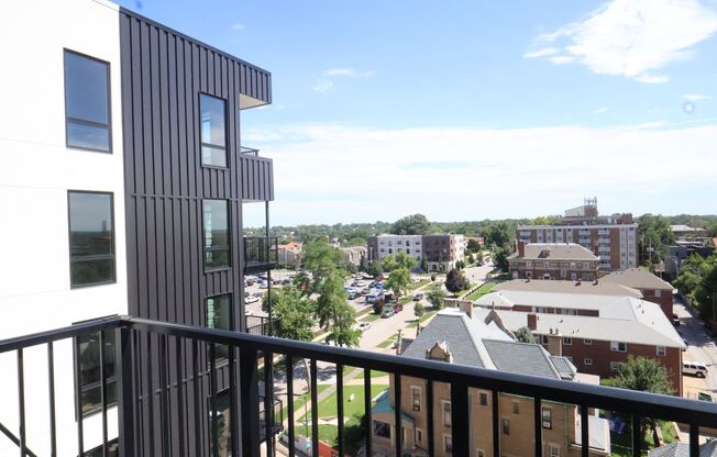 2 beds, 2 baths, 1,469 sqft, $2,750, Unit 812