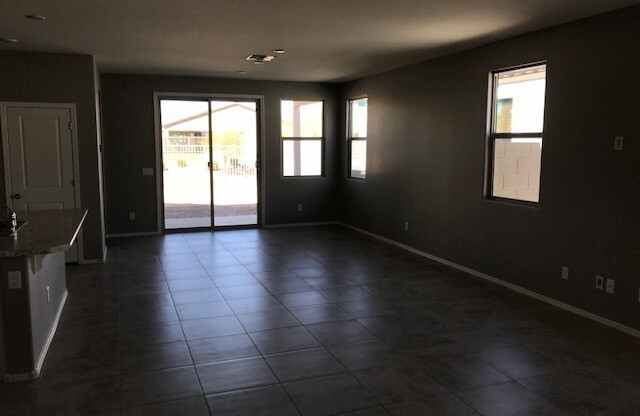 3 beds, 2 baths, $2,000