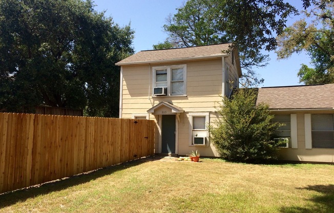 COZY 2-Bed GARAGE APARTMENT w/ FENCED YARD & FREE LAWN CARE