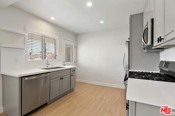 1 bed, 1 bath, 850 sqft, $2,695