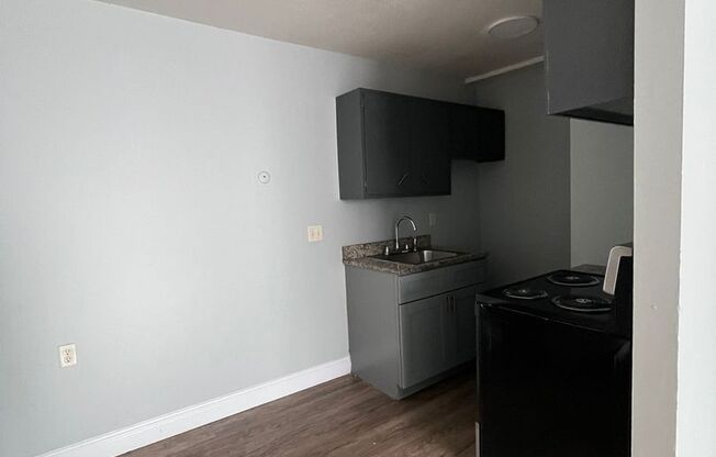 1 bed, 1 bath, 600 sqft, $950, Unit 106