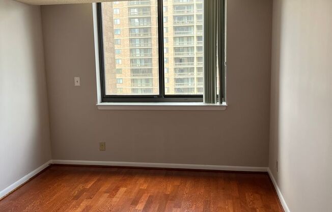 2 beds, 1.5 baths, $2,528