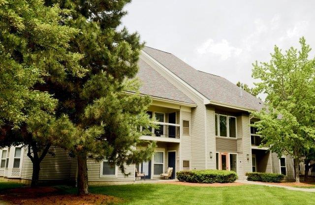 Pine Lane Estates Apartments Exterior