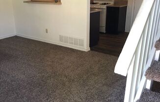 2111 W Hickory