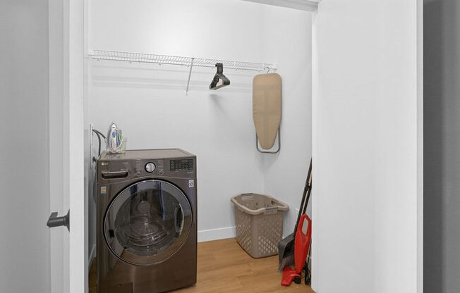 1 bed, 1 bath, 715 sqft, $1,550, Unit 209