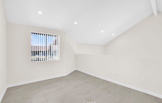 7750 LAUREL CYN BLVD