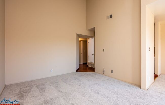 Sunburst Community | Condo | Garage | Balcony