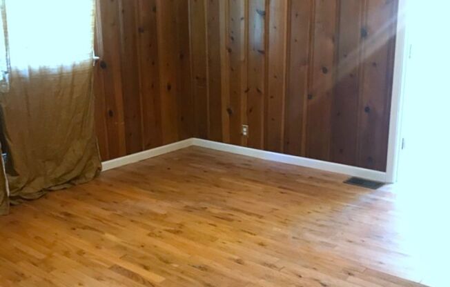 2 bdrm, 2 bath home in Grant Park