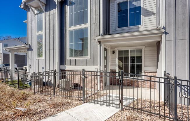 Evolve Real Estate: Spacious 3 Bed 2.5 bath Townhouse with Attached 2 Car Garage AVAILABLE NOW!