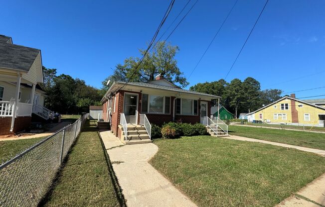 Nice 2 Bed 1 Bath Duplex unit in Salisbury NC- Close to downtown Salisbury and I-85