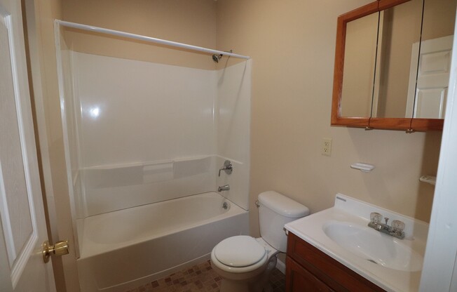 2 beds, 1 bath, $1,430, Unit 2W