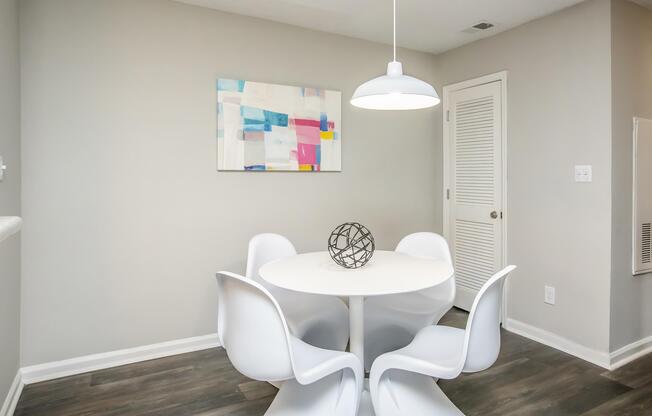 2 beds, 2 baths, 1,030 sqft, $1,625