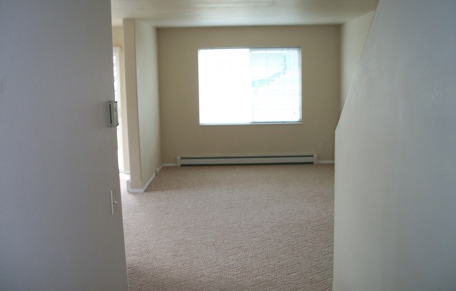 2 beds, 1.5 baths, $2,150, Unit Unit "A"