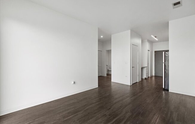 830 N Milwaukee 405