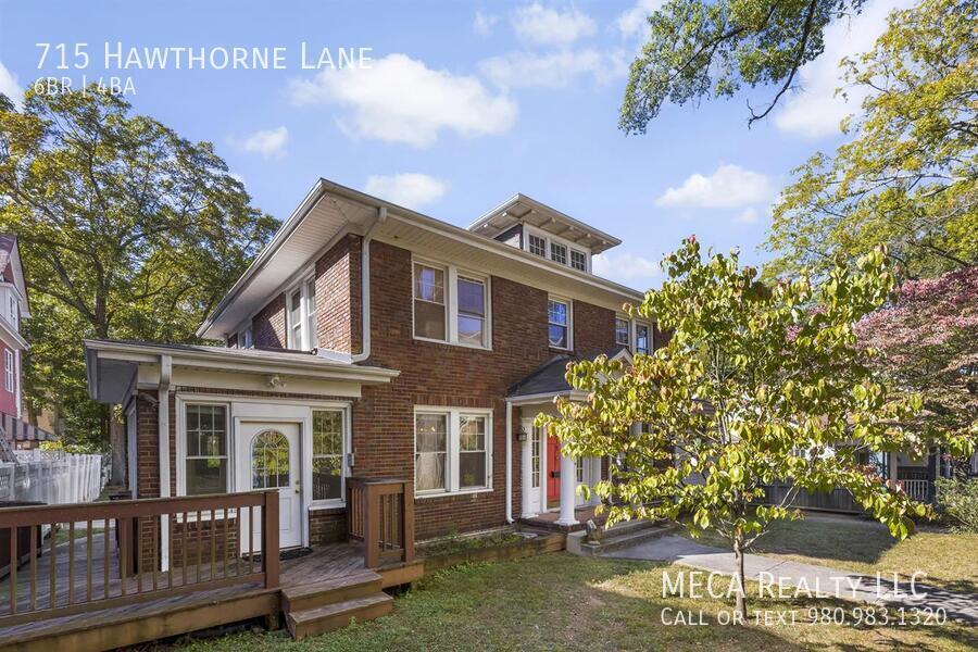 715 HAWTHORNE LN