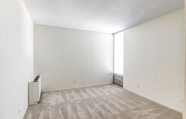 2 beds, 1.5 baths, 1,095 sqft, $1,560, Unit 1004