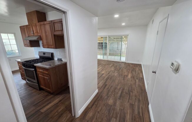 Beautiful upgraded 4 Bed, 2 Bath Cul-de-sac Home!