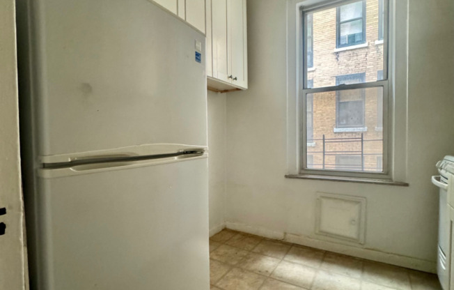 6 E 97 ST