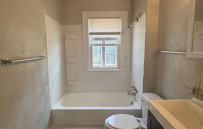 5 Bedroom - Updated home - Move In Ready
