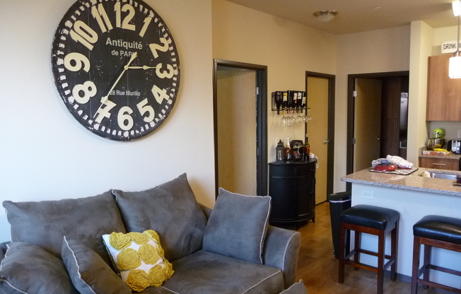 3 beds, 2 baths, 975 sqft, $3,750, Unit #323