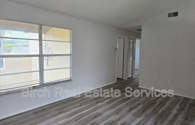 5122 MURIEL LN
